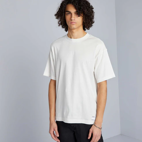 white crew neck t-shirt